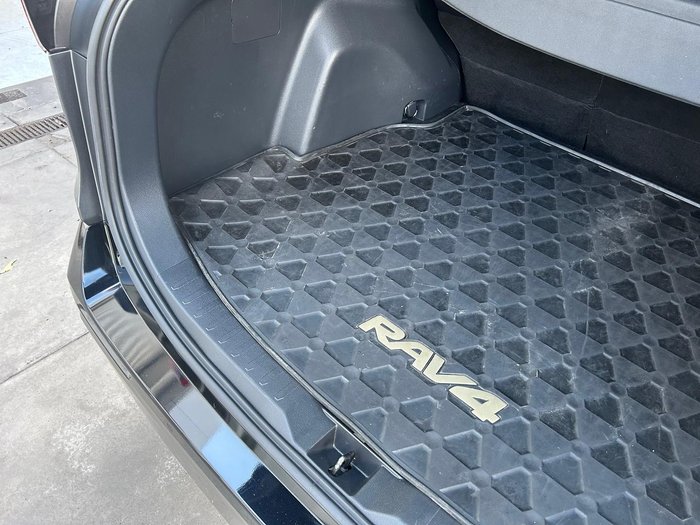 2024 Toyota RAV4 XSE