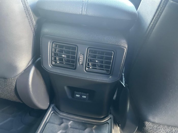 2024 Toyota RAV4 XSE