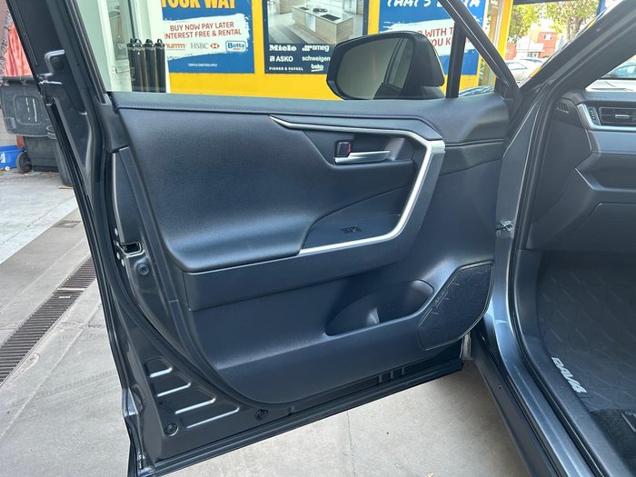 2024 Toyota RAV4 XSE