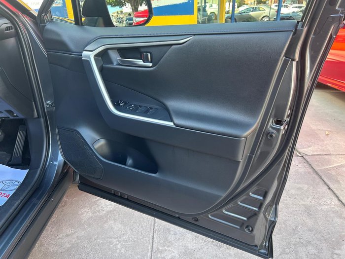 2024 Toyota RAV4 XSE