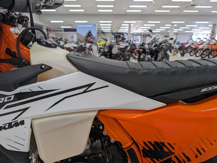 2026 Ktm 300 HARDENDURO Orange