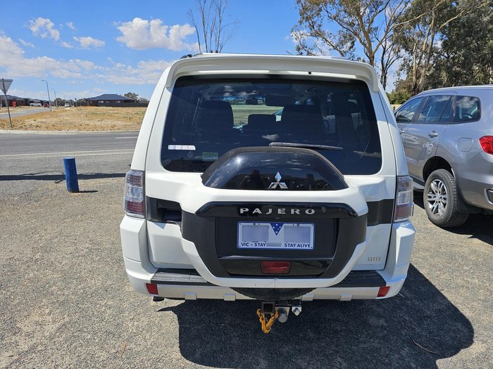 2014 Mitsubishi Pajero GLX