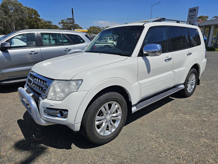 2014 Mitsubishi Pajero GLX