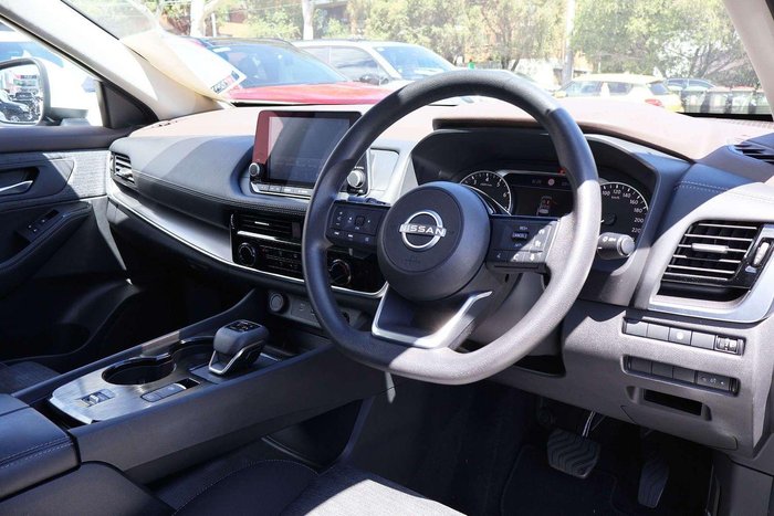 2024 Nissan X-TRAIL ST