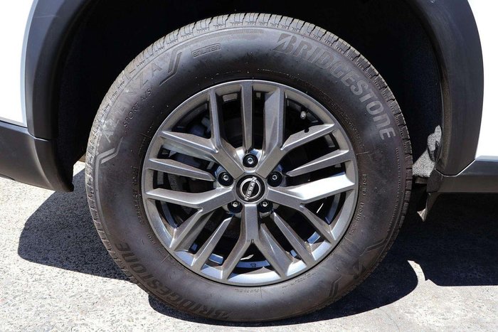 2024 Nissan X-TRAIL ST