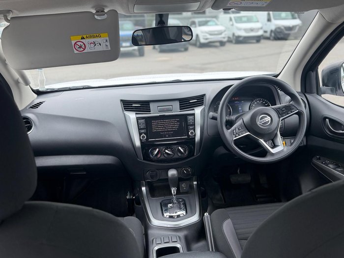 2022 Nissan Navara SL