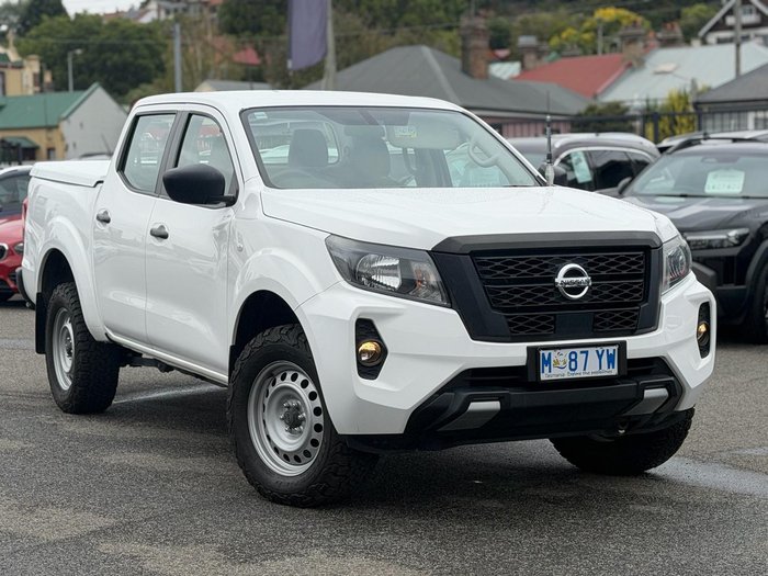 2022 Nissan Navara SL