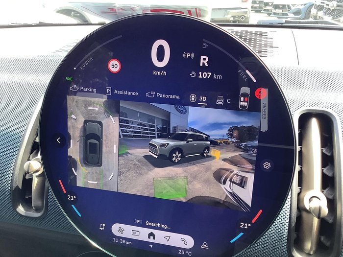 2024 MINI Countryman C Favoured