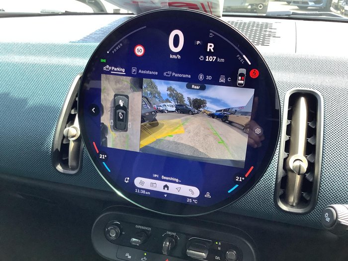 2024 MINI Countryman C Favoured