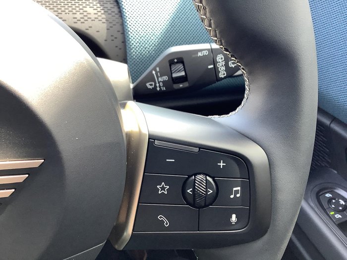 2024 MINI Countryman C Favoured