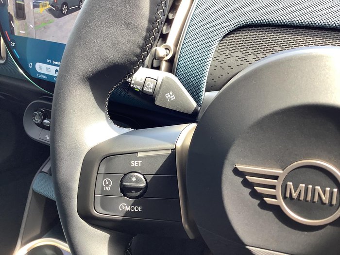 2024 MINI Countryman C Favoured