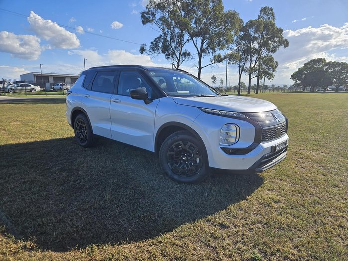 2026 Mitsubishi Outlander LS