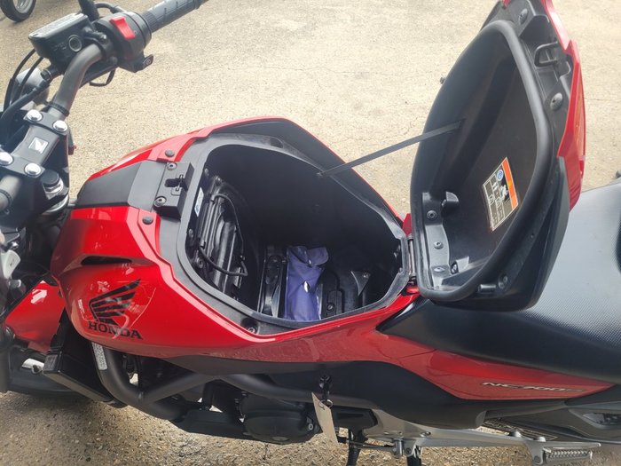 2012 Honda NC700SA RED/WHITE