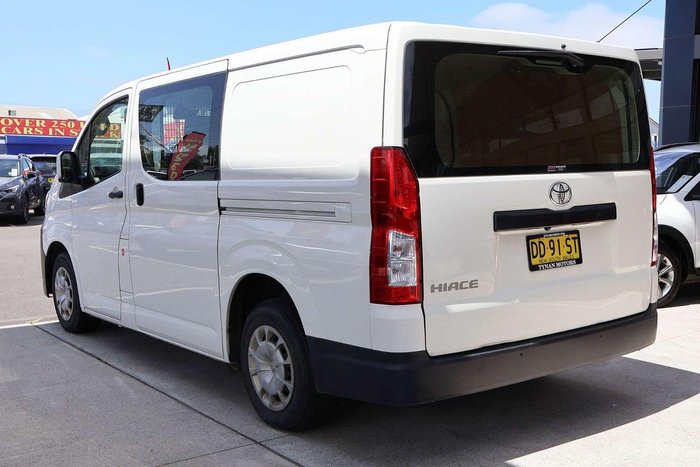 2022 Toyota Hiace