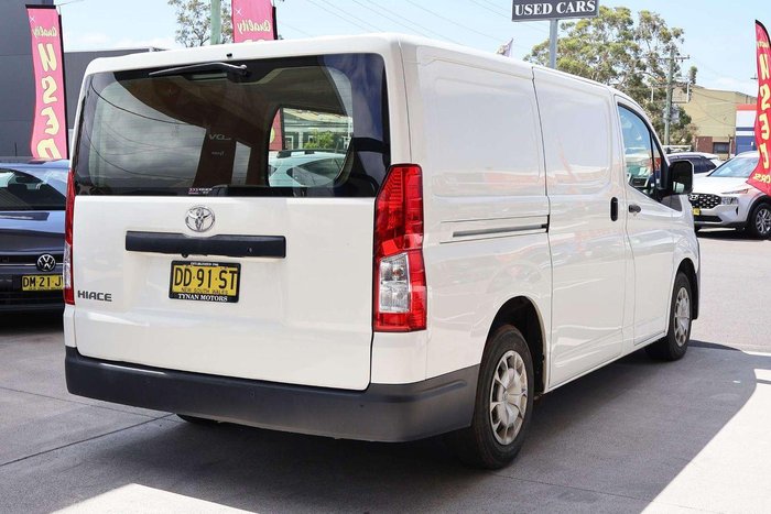 2022 Toyota Hiace