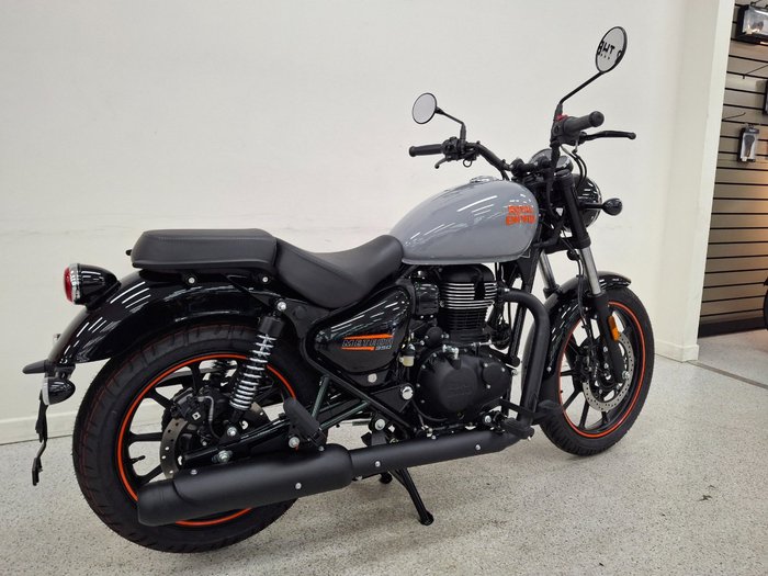 2026 Royal Enfield METEOR 350 FIREBALL grey