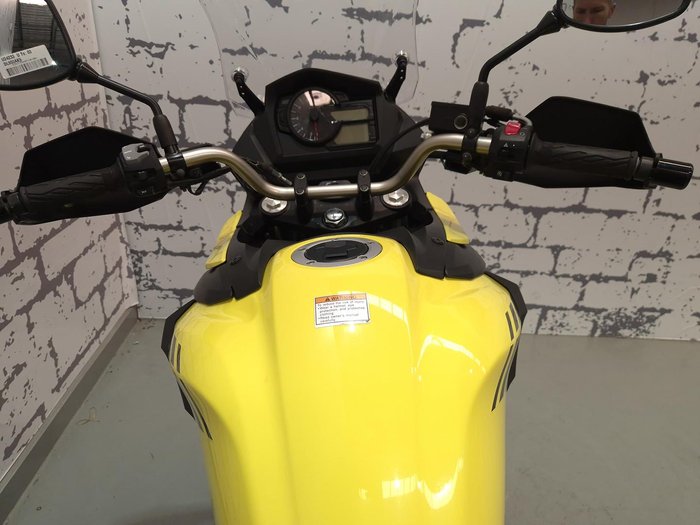 2019 Suzuki V-Strom 650XT (DL650XA) V-Strom Yellow
