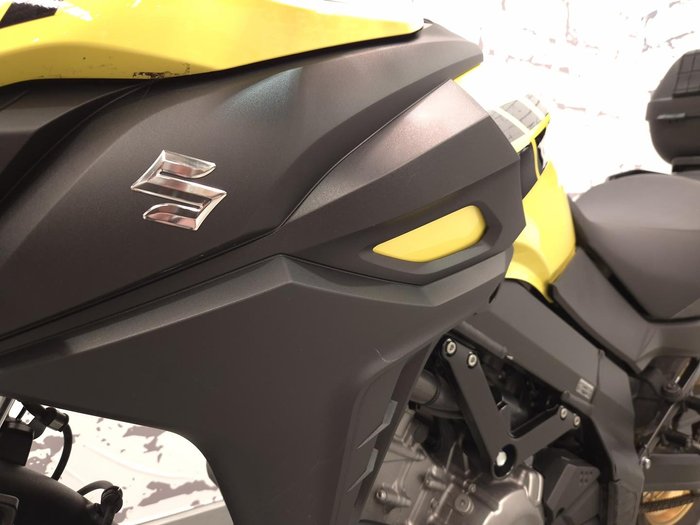 2019 Suzuki V-Strom 650XT (DL650XA) V-Strom Yellow