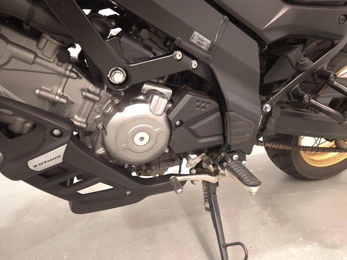 2019 Suzuki V-Strom 650XT (DL650XA) V-Strom Yellow