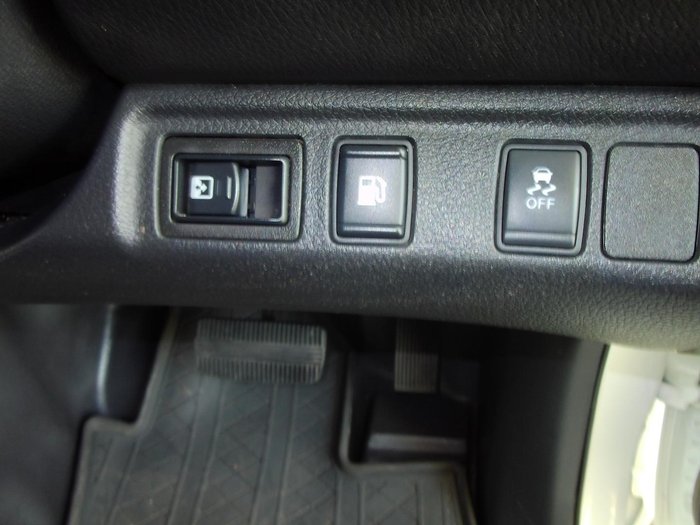 2017 Nissan Navara RX