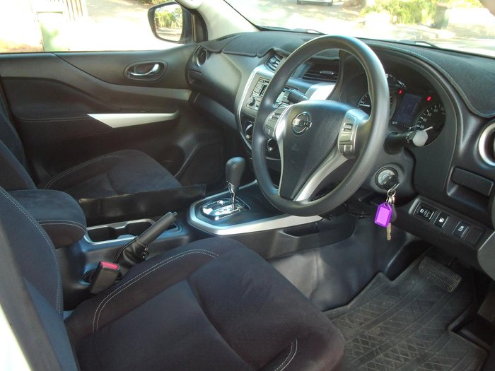 2017 Nissan Navara RX