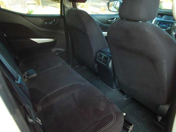 2017 Nissan Navara RX