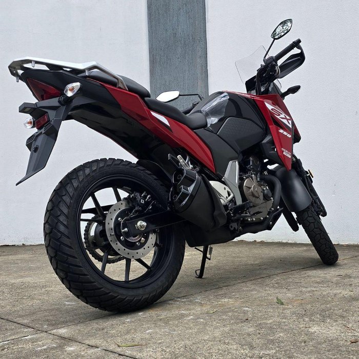 2025 Suzuki V-Strom 250SX V-Strom Red