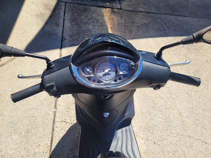 2020 PIAGGIO FLY 150 BLACK