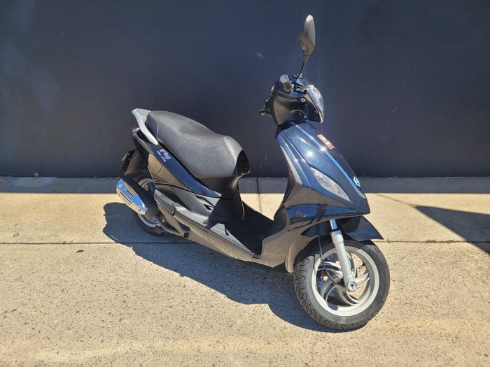 2020 PIAGGIO FLY 150 BLACK
