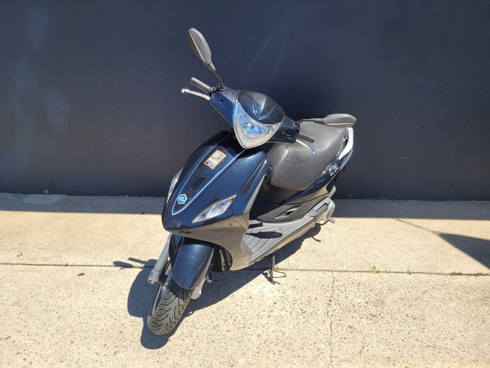 2020 PIAGGIO FLY 150 BLACK
