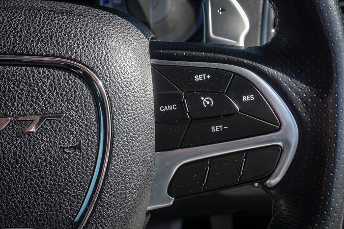 2018 Chrysler 300 SRT Core