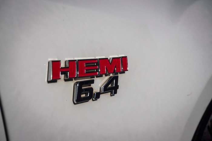 2018 Chrysler 300 SRT Core