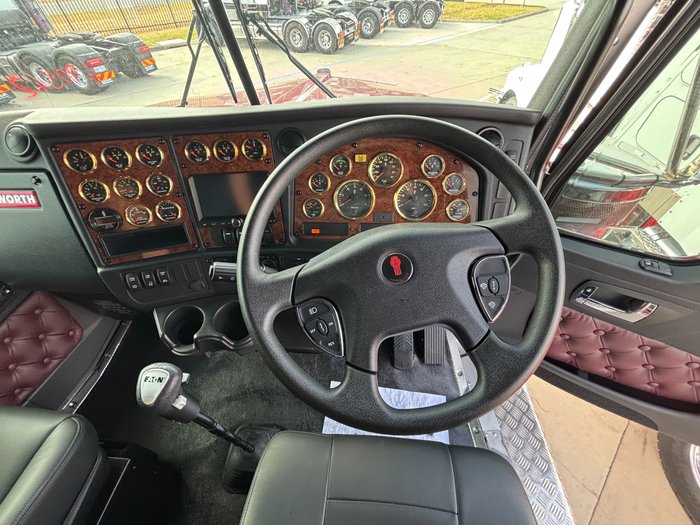 Kenworth T659 