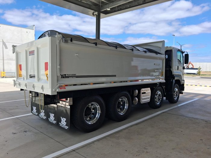 2026 Isuzu F Series FYJ 320-255 AT R51