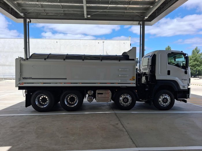 2026 Isuzu F Series FYJ 320-255 AT R51