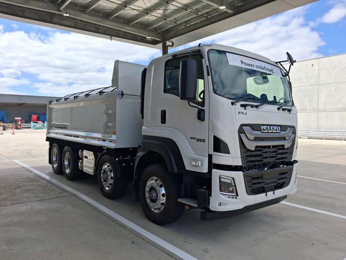 2026 Isuzu F Series FYJ 320-255 AT R51