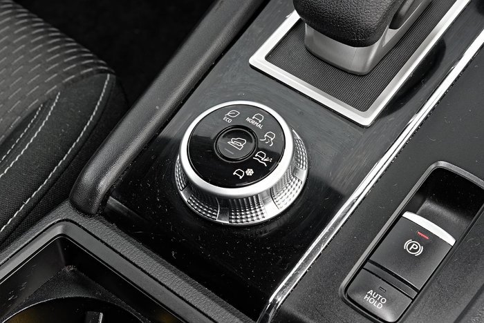 2023 Mitsubishi Outlander ES