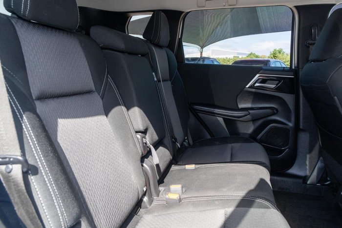 2022 Mitsubishi Outlander ES