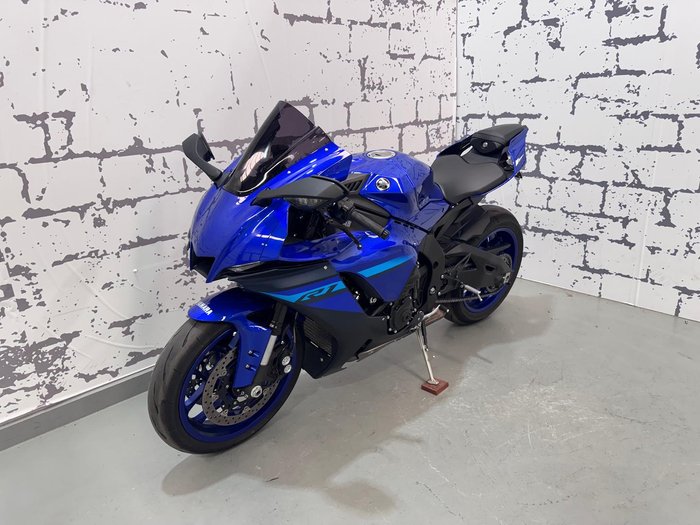 2024 Yamaha YZF-R1 R1 Blue