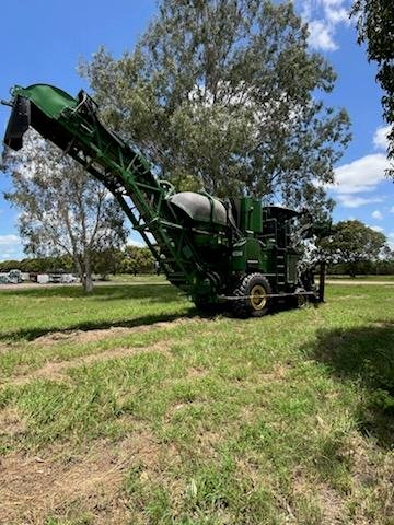 2021 John Deere Ch570