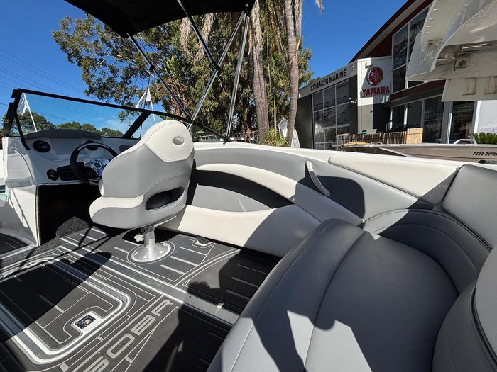 2024 Haines Signature 550BR