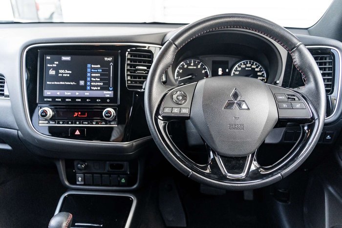 2020 Mitsubishi Outlander Black Edition