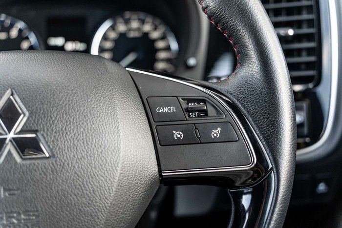 2020 Mitsubishi Outlander Black Edition