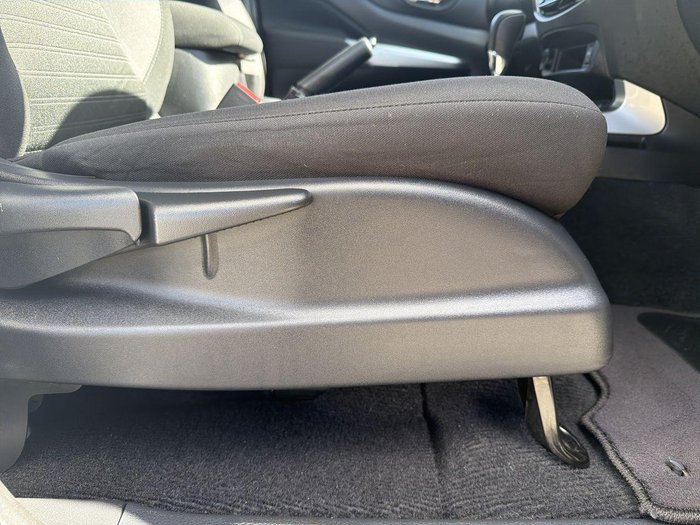 2021 Nissan Navara ST