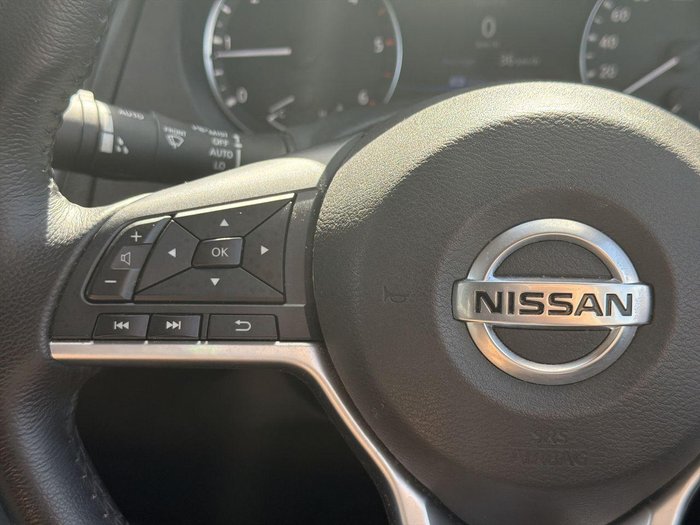 2021 Nissan Navara ST