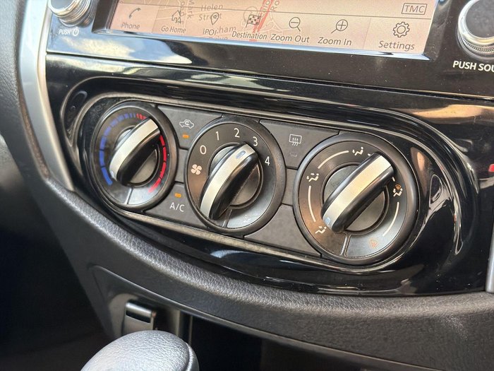 2021 Nissan Navara ST