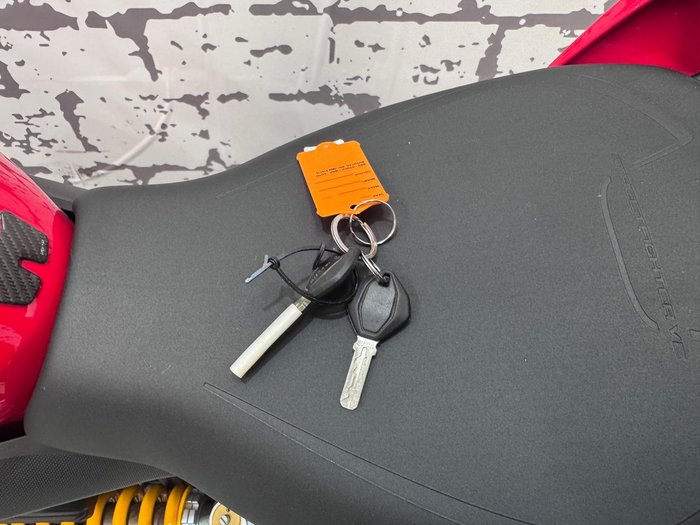 2022 Ducati Streetfighter V2 Streetfighter Red