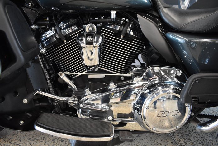 2020 HARLEY-DAVIDSON FLHTCUTG TRI GLIDE U/CLC 114