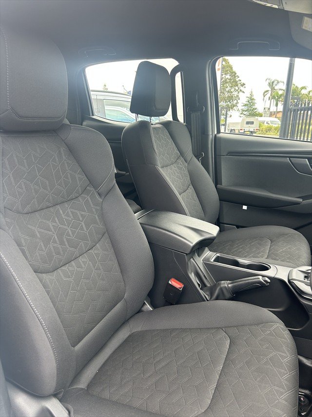 2026 Isuzu D-MAX X-RIDER