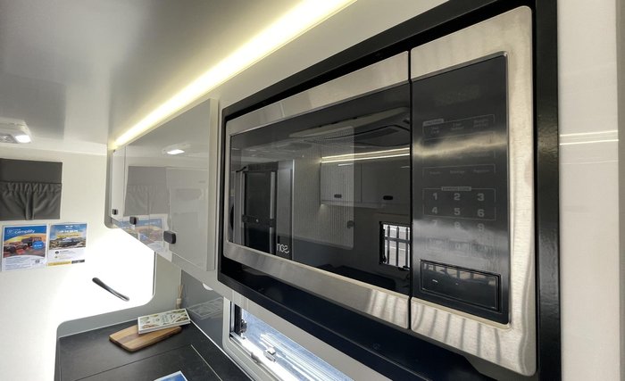 2026 JB Caravans Scorpion Sting (20'6)